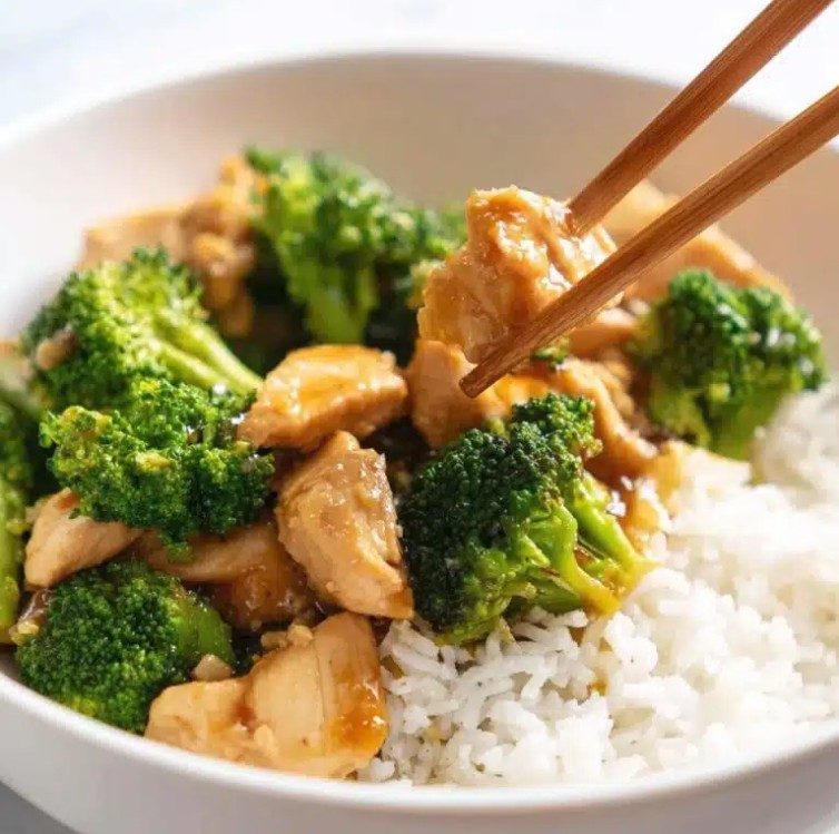 Chicken & Broccoli Stir-Fry